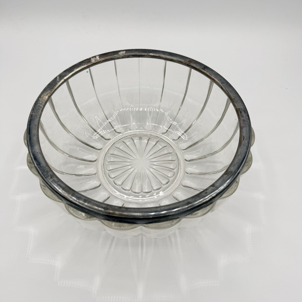 Vintage Clear Glass Serving Bowl Silver Tone Rim Scalloped Fruit Salad 9.5" - Picture 1 of 5